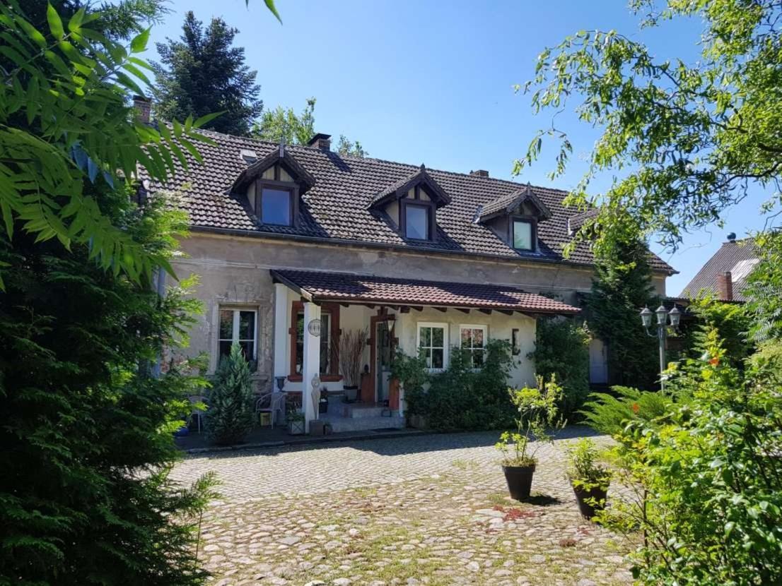 Ehemalige Bibliothek Fuer 2 Mit Kueche Kamin Netflix Parken Und Hofladen * Steinhofel