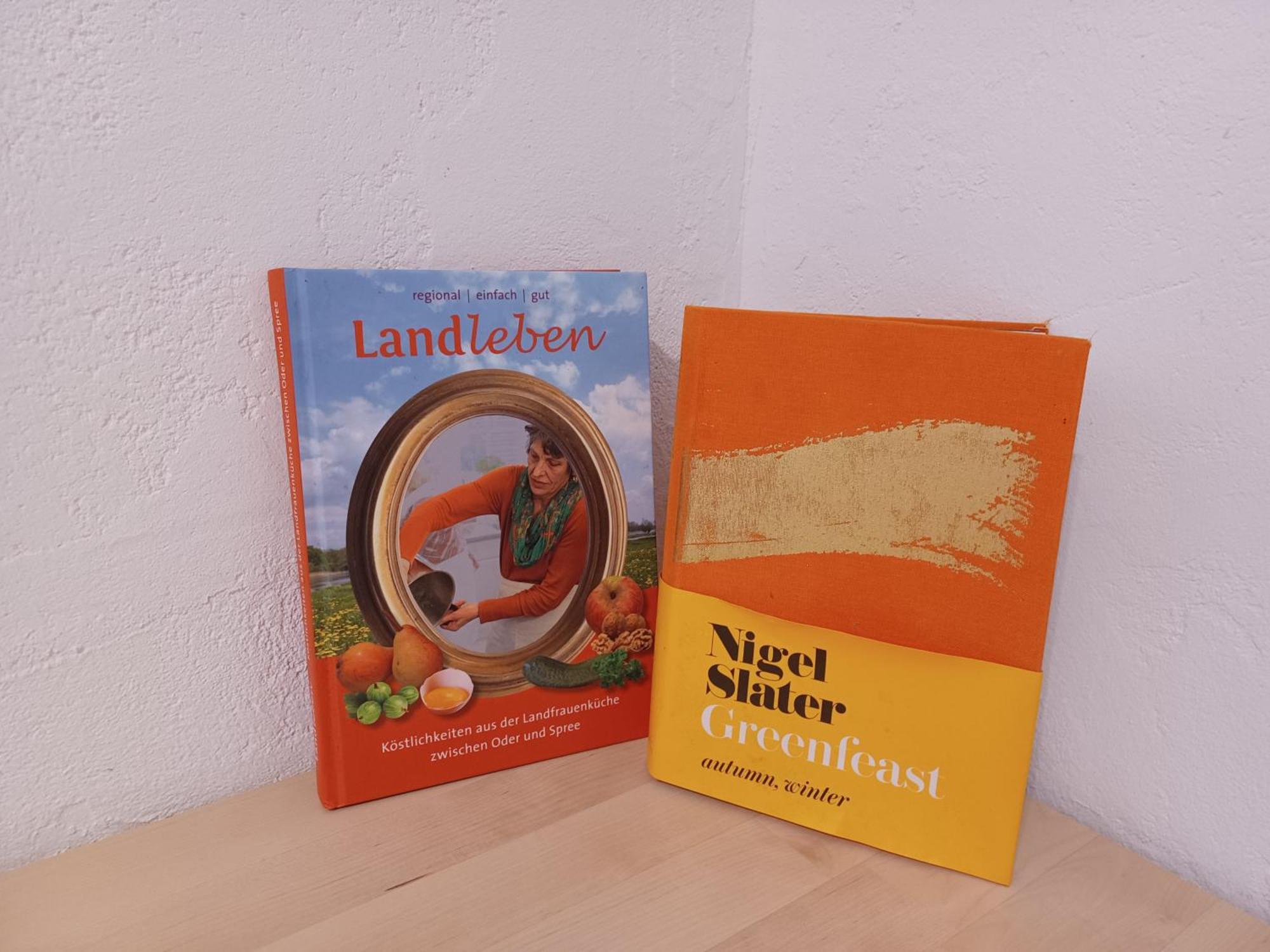 Ehemalige Bibliothek Fuer 2 Mit Kueche Kamin Netflix Parken Und Hofladen Steinhofel
